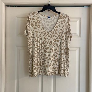 Old Navy Cream Tan Leopard Print V Neck Luxe Tee Large L
